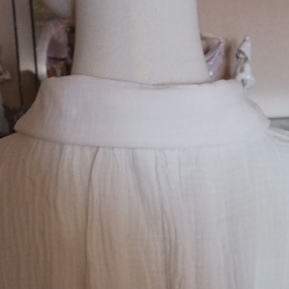 NWT POL Cream Button-Up Shirt - Picture 6 of 14